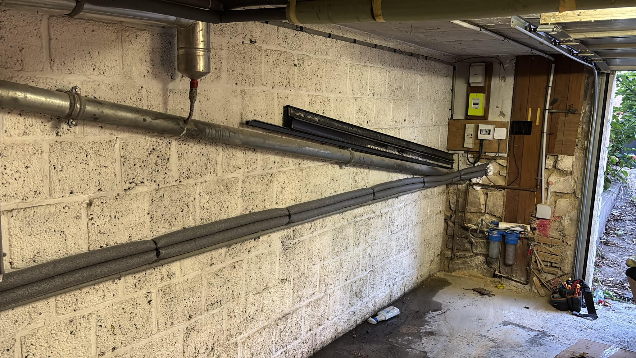 Installation après travaux - raccordements propres et équipement neuf